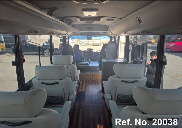  Hyundai / New County Stock No. 20038